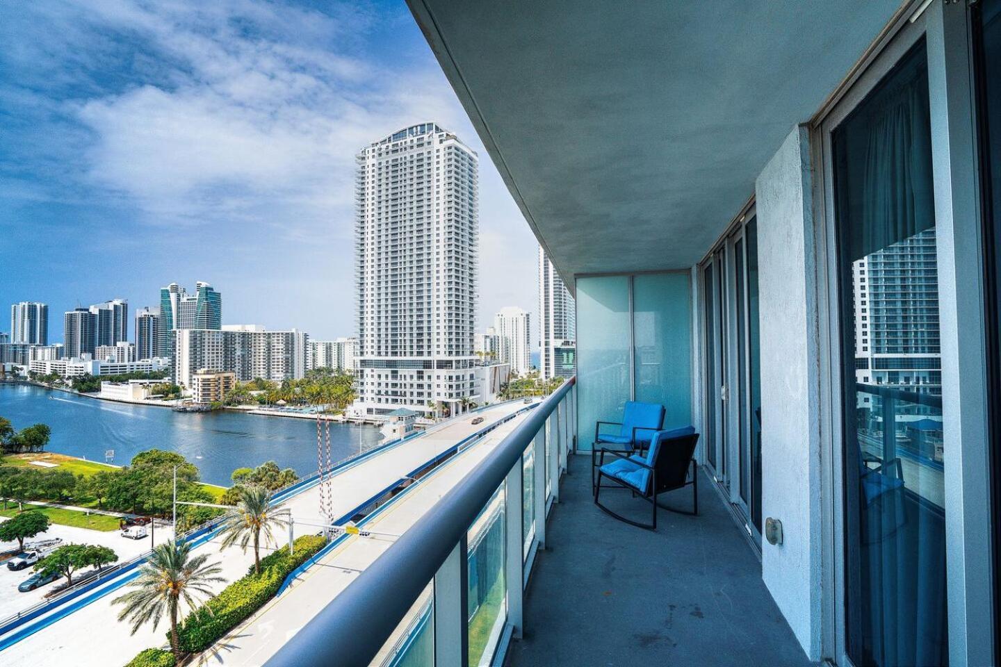 Beach Walk Hallandale Beach Dış mekan fotoğraf